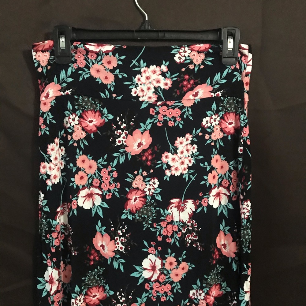 CHARLOTTE RUSSE - Maxi Skirt M
